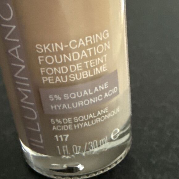 (2x) Revlon Illuminance Skin-Caring Foundation – 117 Light Beige – 30ml Each NWT - Picture 3 of 4